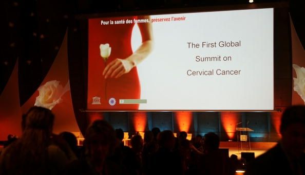 UNESCO - Premier sommet mondial sur le cancer du col utérin