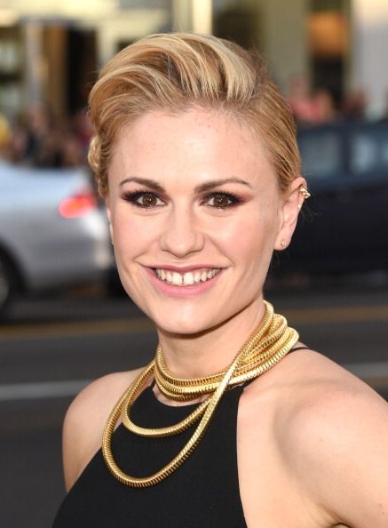 Anna Paquin à la première hollywoodienne de & # 034-True Blood & # 034- Saison 7. Anna Paquin à la première hollywoodienne de & # 034-True Blood & # 034- Saison 7.