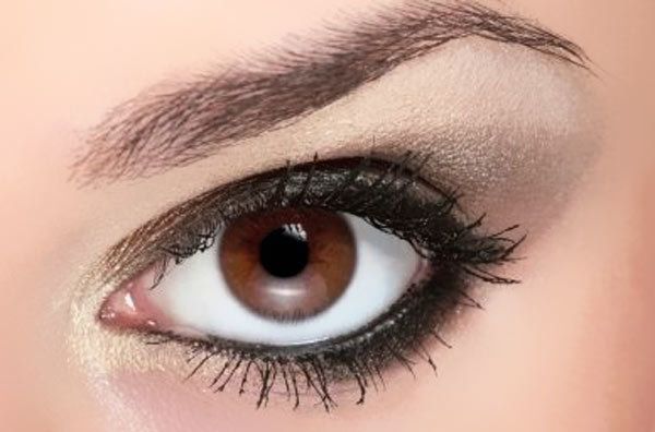 gris conseils de maquillage pour les yeux