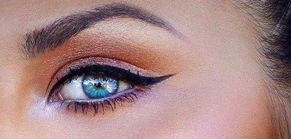 maquillage pour les yeux d'une journée facile