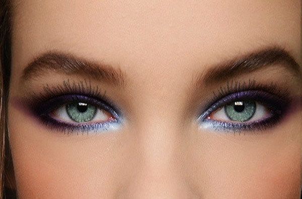 le maquillage des yeux d'argent