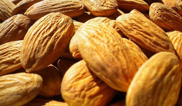 amandes et frottez vos genoux