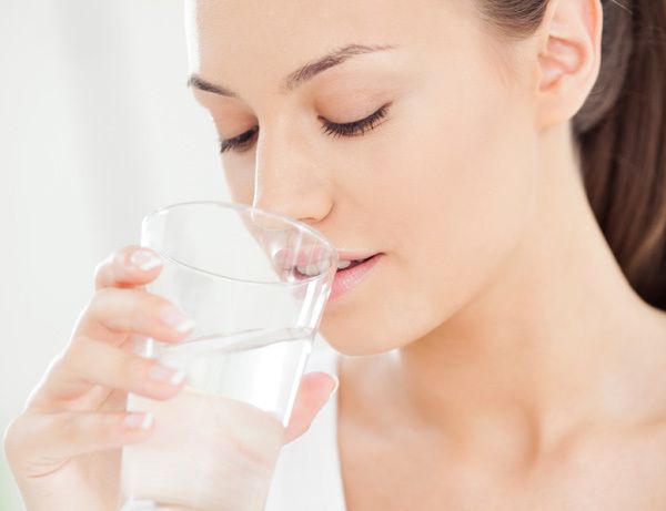 l'eau pour une peau éclatante