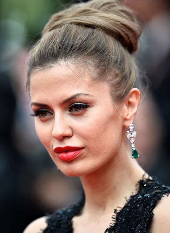 Cheveux-Wrapped-Haute-Bun