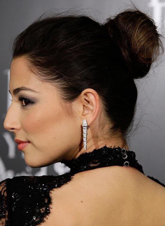 Simple-Ballet-Bun-avec-Thin-cheveux-Wrap