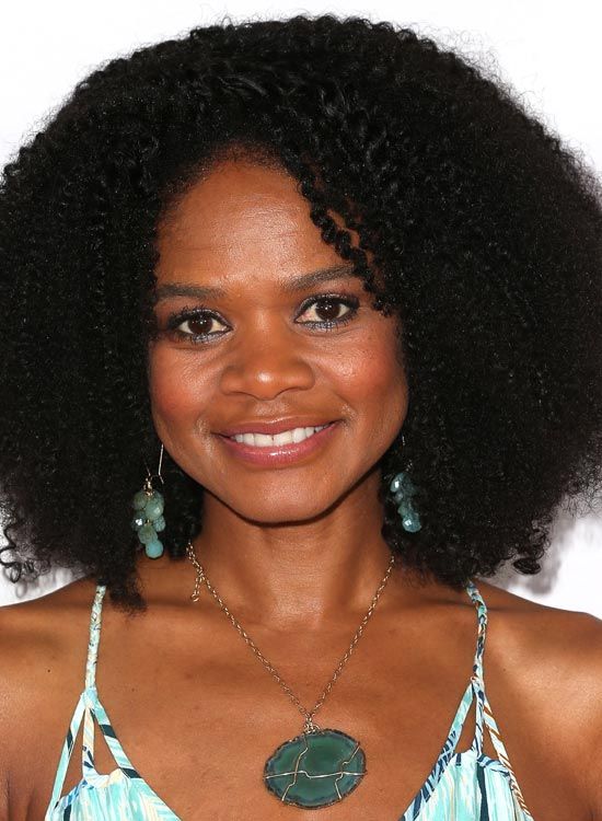 Huge-Layered-Bob-avec-Tight-Fine-Curls