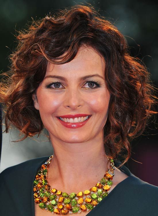 Sale-asymétrique-Bob-avec-dramatique-Waves