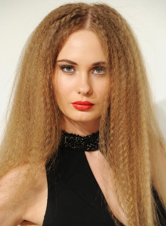 Long Moyen-Parted-cheveux-avec-Intense-Volume