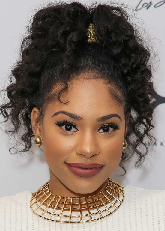 Tied Up-avec-Sale-Curls
