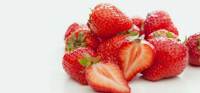 7 visage de fraises packs pour un teint éclatant