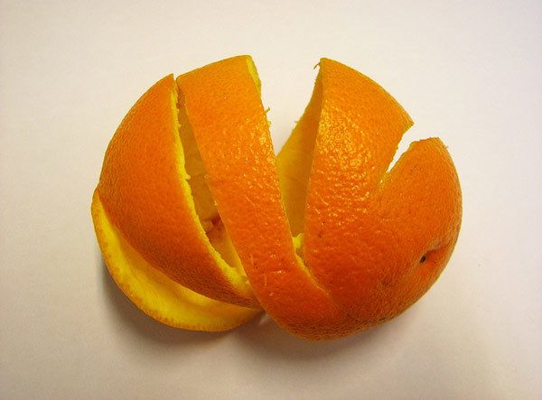 Une peau éclatante avec des pelures Ornage