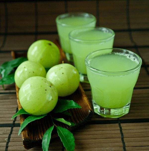 Santé et beauté incroyables avantages de jus de amla