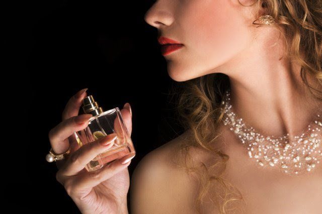 Meilleurs parfums à utiliser dans la nuit pour les femmes