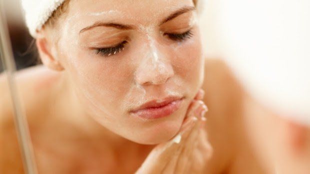 Peaux grasses - remèdes naturels pour la peau et le visage huileux