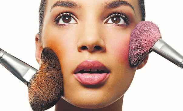 Maquillage Blush - trucs et astuces pour votre visage.