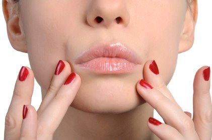 Remèdes efficaces à domicile pour enlever les poils de la lèvre supérieure