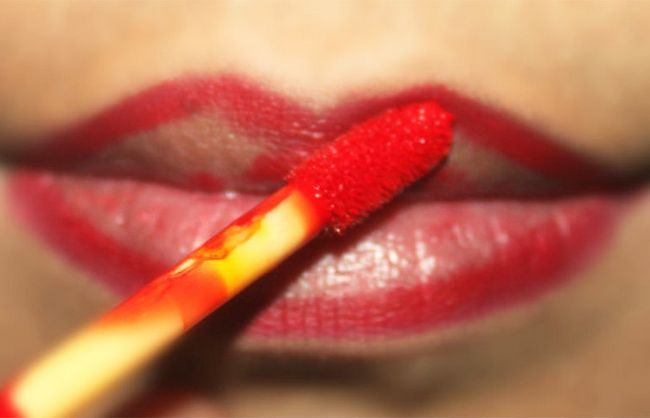 Comment Accentuer Lèvres Maquillage Tutorial (5)