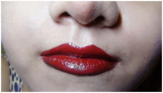 doublure lèvre rouge à lèvres rouge