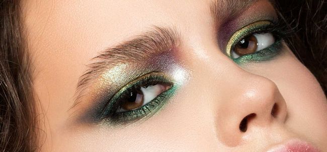 Comment porter vert et or Maquillage des yeux?