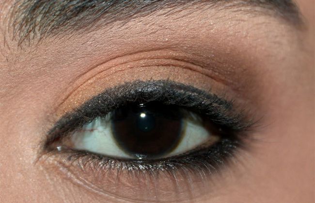 Katrina Kaif Inspiré yeux Maquillage Tutorial (3)