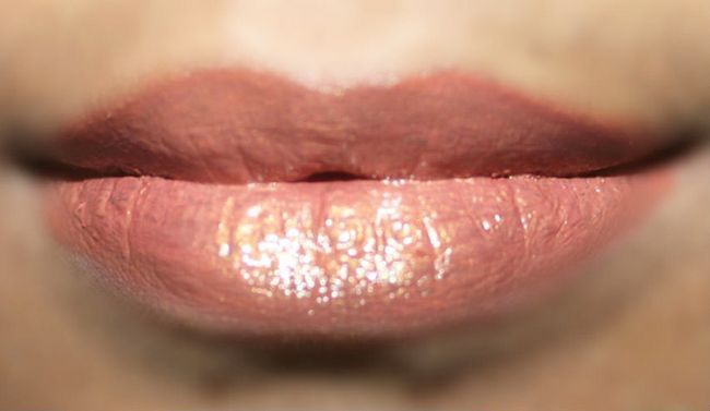 Repoussé Tutoriel Maquillage pour les lèvres (3)