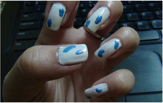 nail art bleu clair
