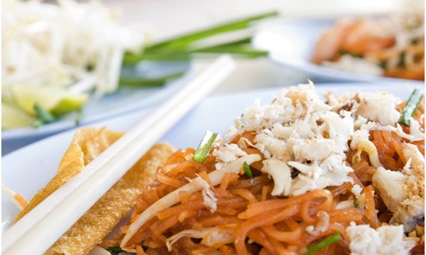 De style asiatique Tofu et le concombre Noodles