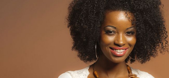 Top 10 Lipstick Shades pour les femmes à la peau sombre