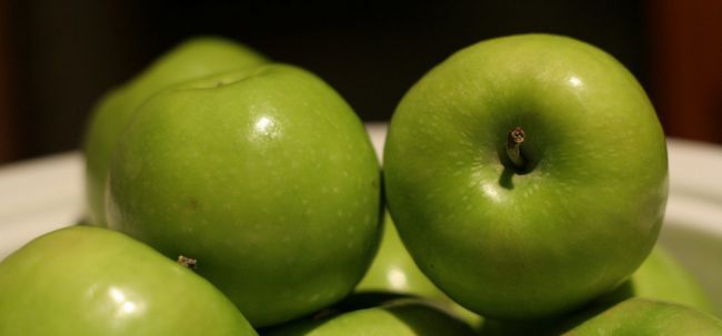 Top 18 avantages étonnants de pommes vertes pour la peau, des cheveux et santé
