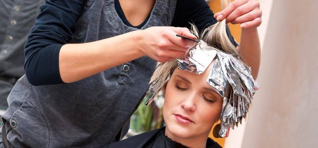 Quel est le traitement de cheveux de cellophane et quels sont ses avantages?