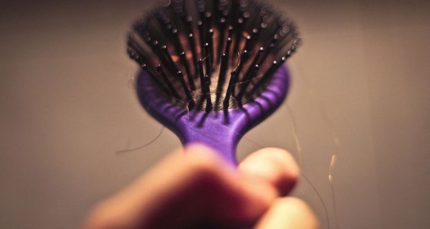 21 façons de prévenir la perte de cheveux!